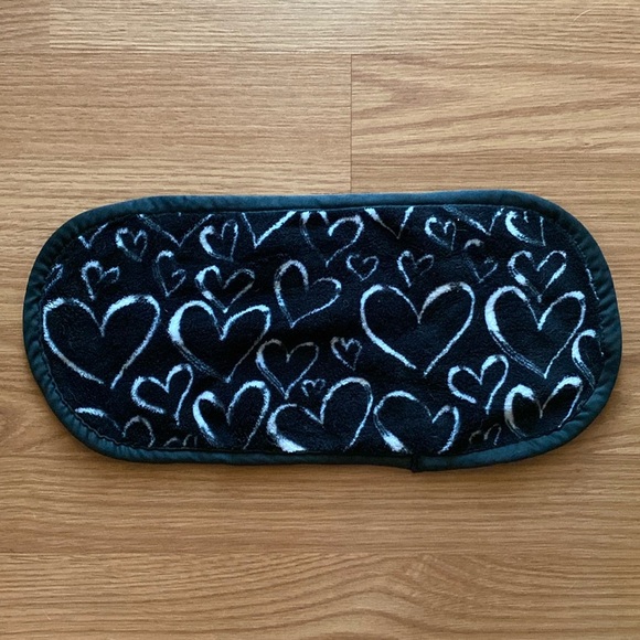 MakeUp Eraser Other - ❤️ The Original Makeup Eraser Towel NWOT